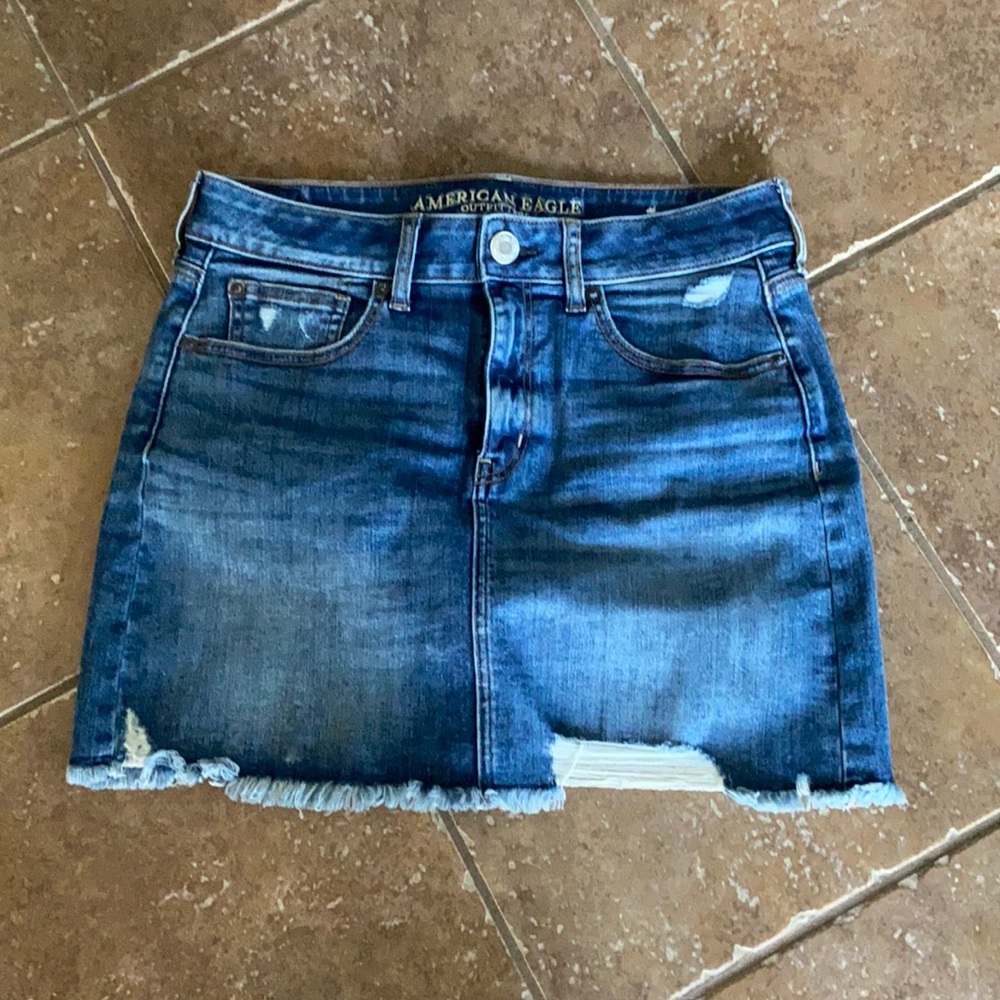 Never worn American Eagle Siper stretch jean skirt